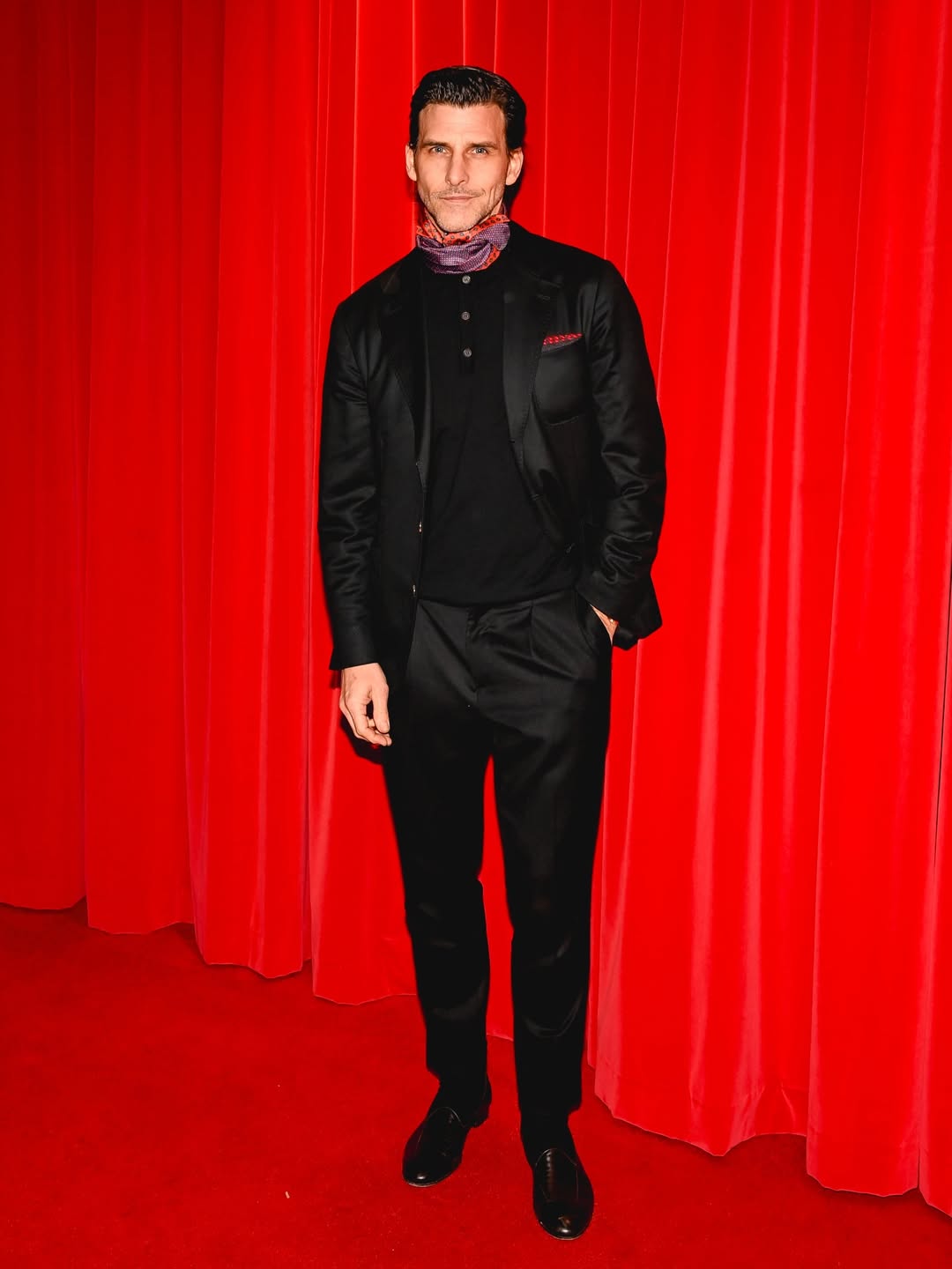 Outfit ID: Johannes Huebl 12.29.25