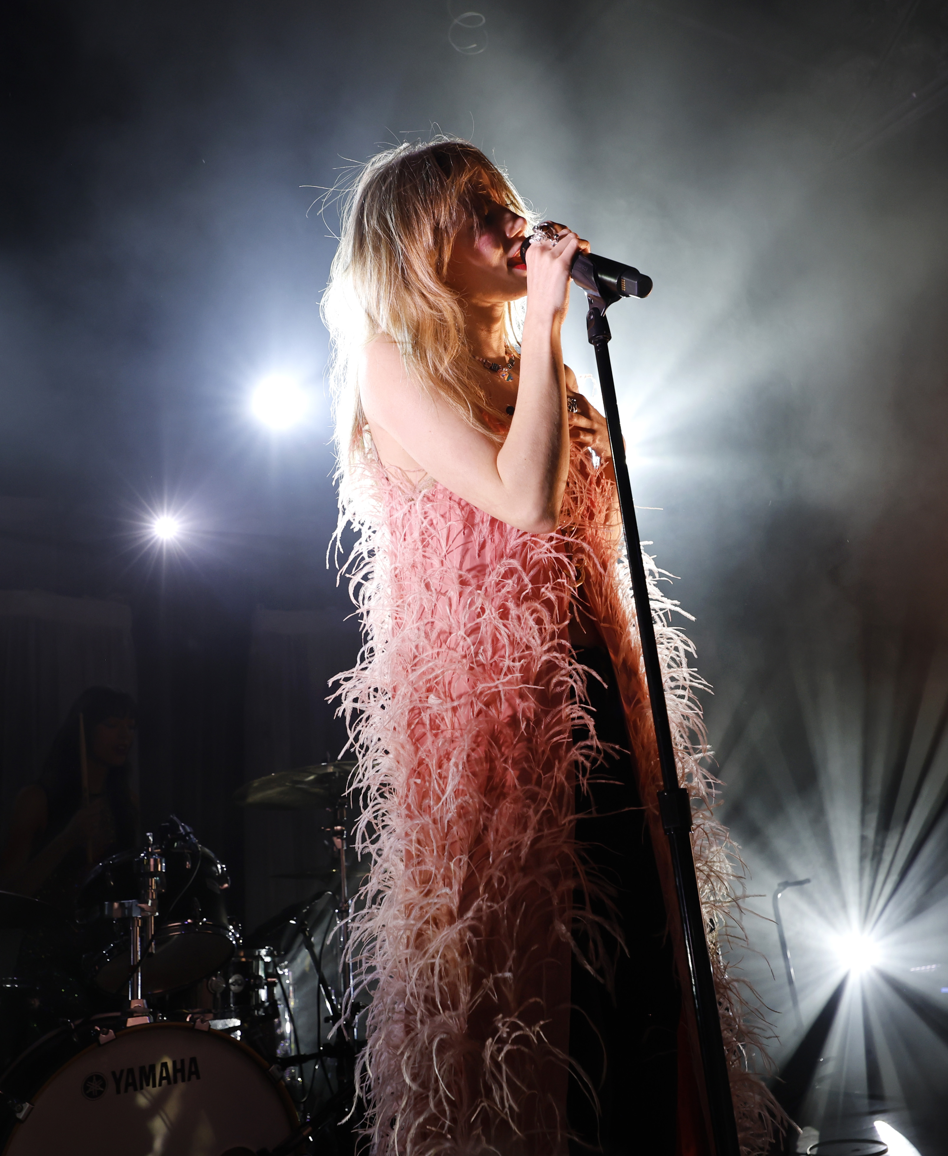 Suki Waterhouse’s Favorite Concert Looks