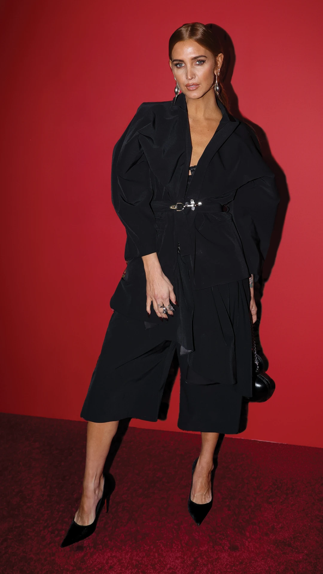 Outfit ID: Ashlee Simpson Ross 10.21.25