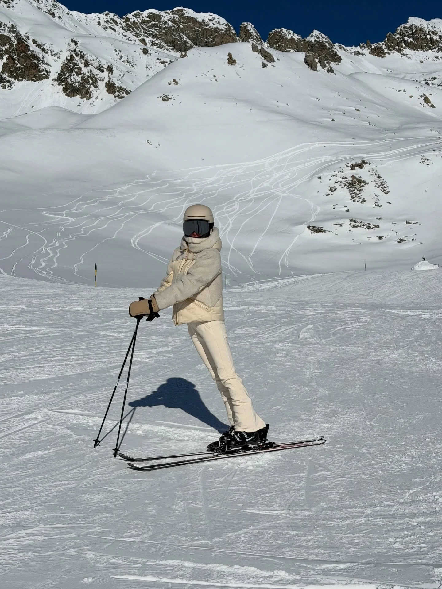 Outfit ID: Olivia Palermo 2.3.26