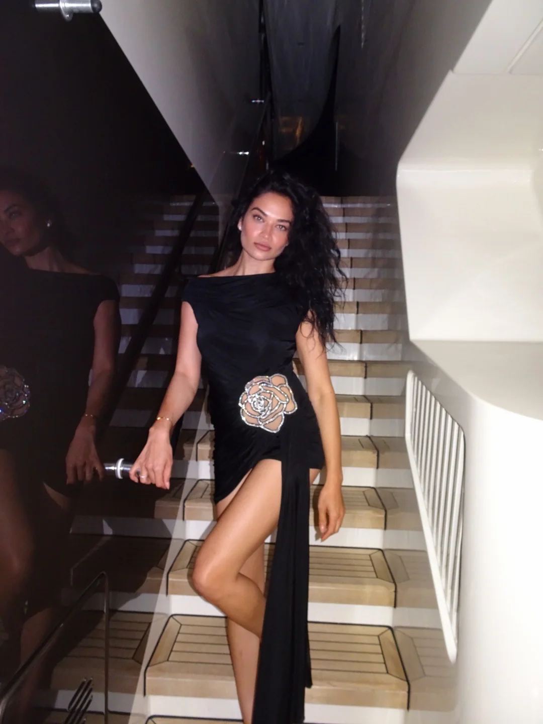 Outfit ID: Shanina Shaik 1.13.26