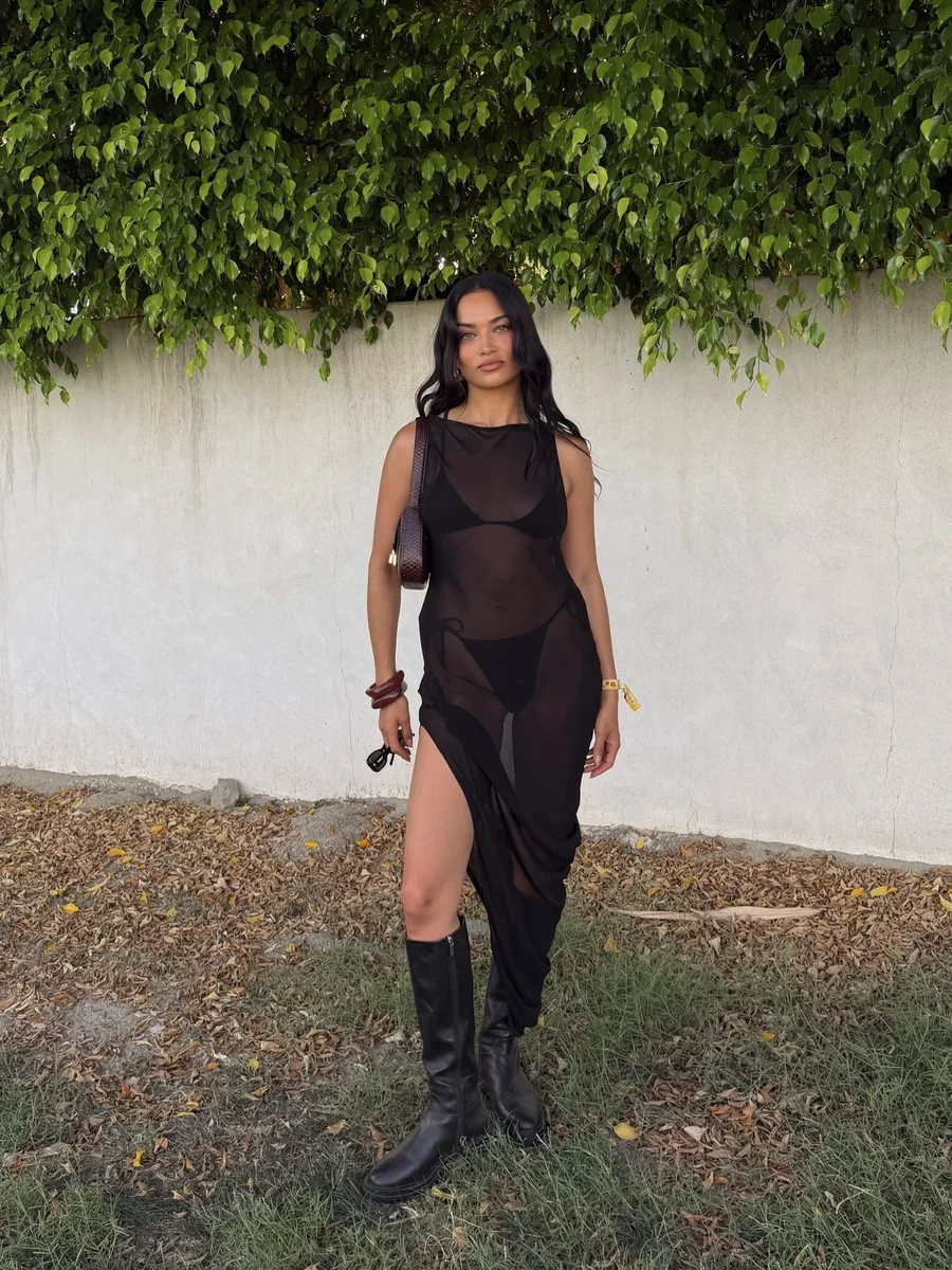 Outfit ID: Shanina Shaik 4.10.26