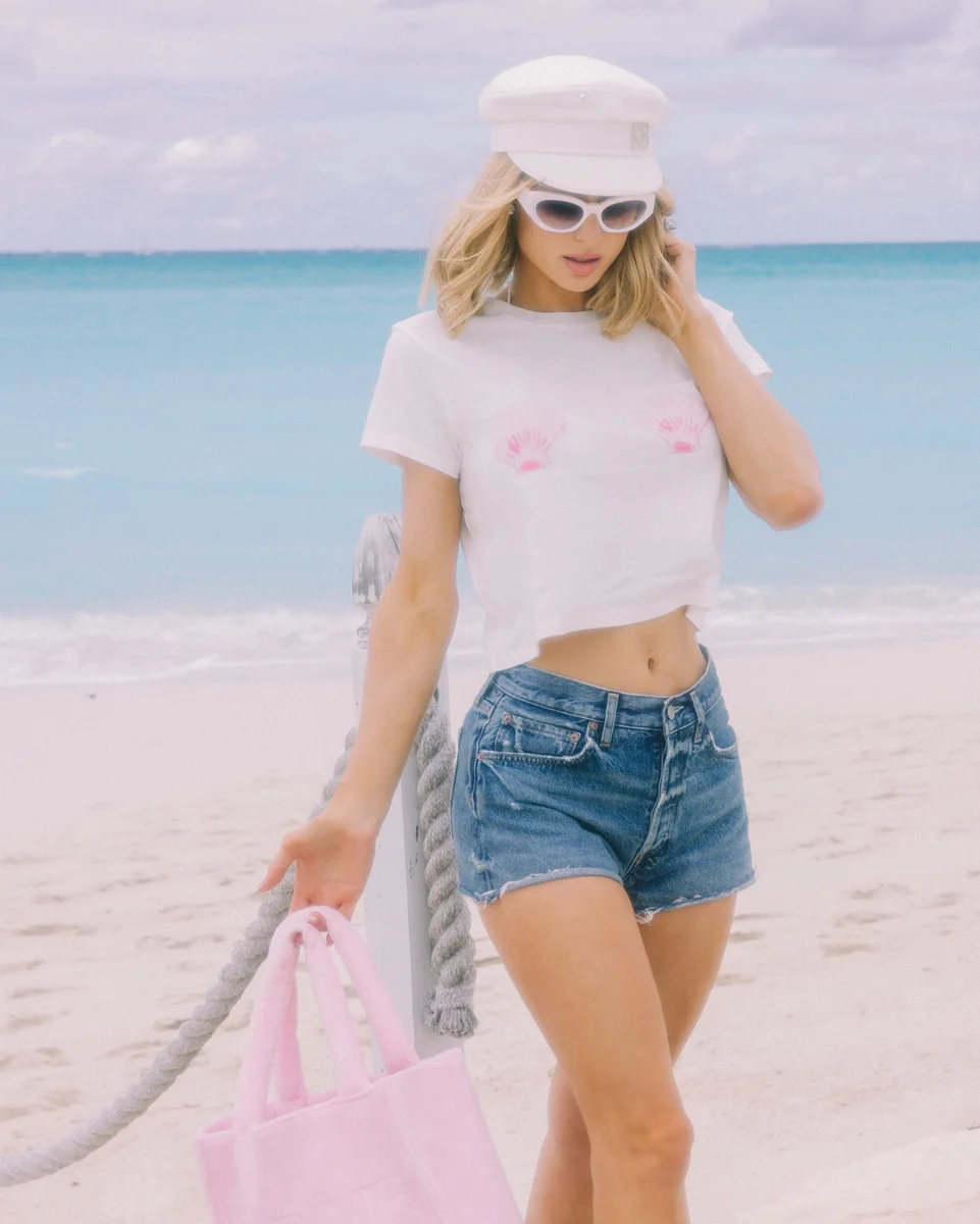 Outfit ID: Paris Hilton 6.3.26