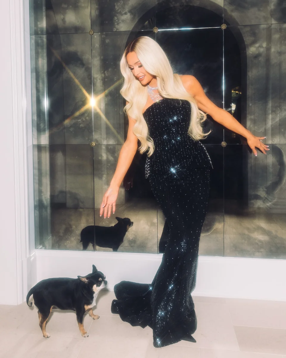 Outfit ID: Paris Hilton 4.18.26