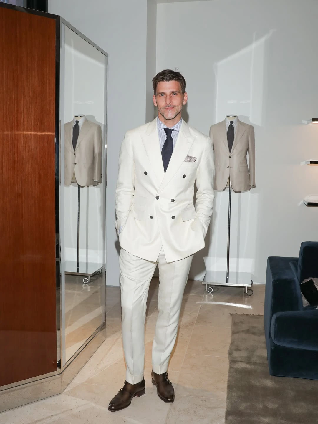 Outfit ID: Johannes Huebl 6.15.26