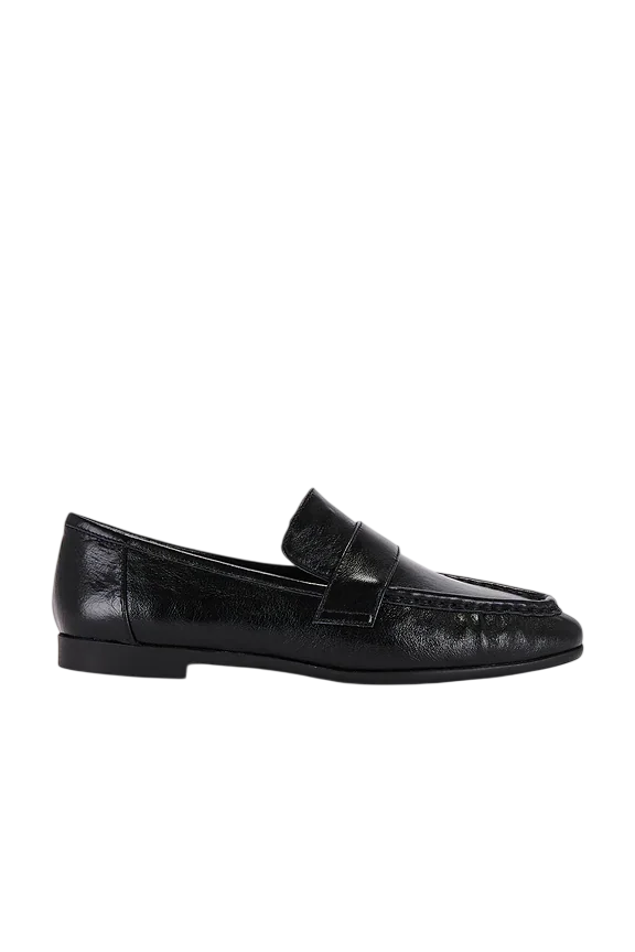 Arrow Loafer