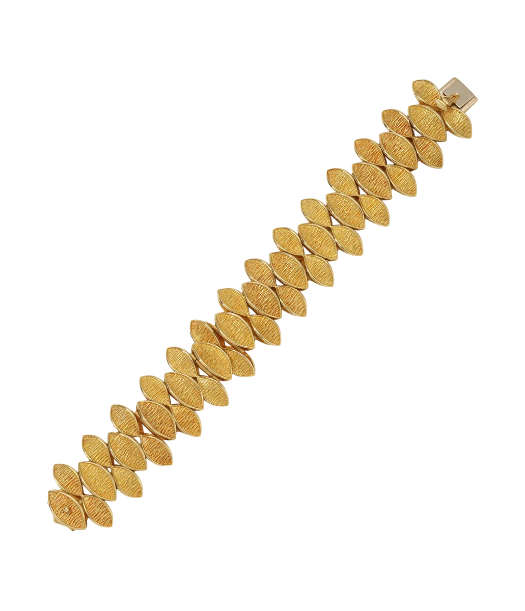 Textured Leaf Bracelet in 18k Gold